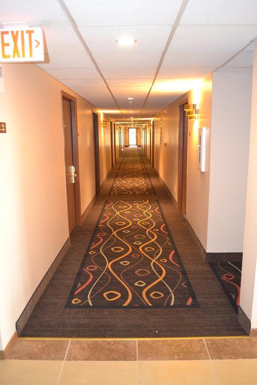 Sky Lodge Inn & Suites - Delavan Εξωτερικό φωτογραφία