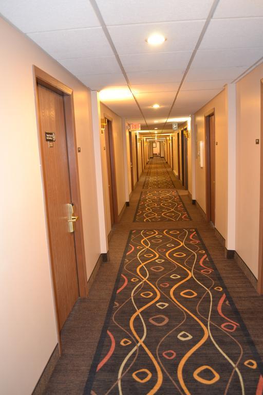 Sky Lodge Inn & Suites - Delavan Εξωτερικό φωτογραφία