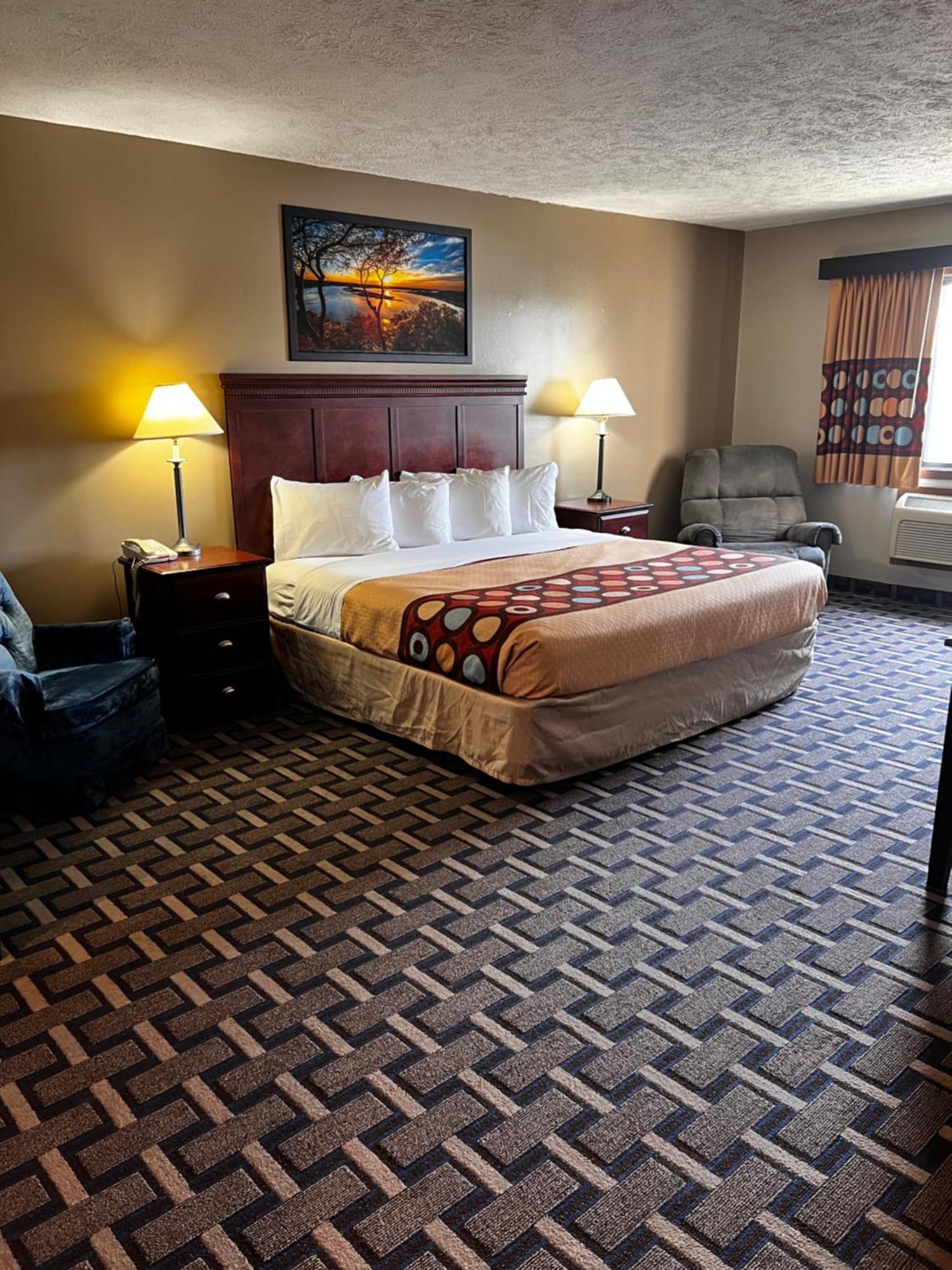 Sky Lodge Inn & Suites - Delavan Εξωτερικό φωτογραφία