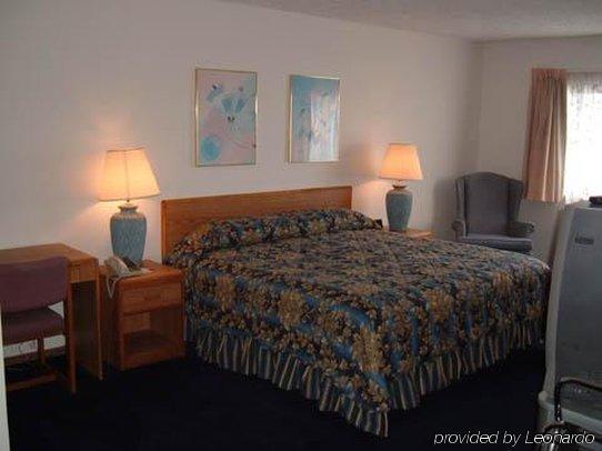Sky Lodge Inn & Suites - Delavan Δωμάτιο φωτογραφία