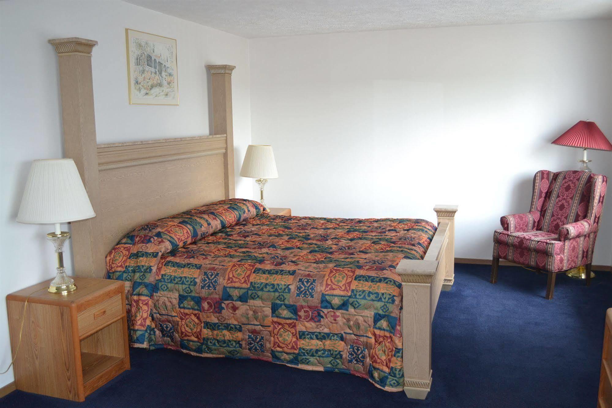 Sky Lodge Inn & Suites - Delavan Εξωτερικό φωτογραφία