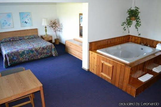 Sky Lodge Inn & Suites - Delavan Εξωτερικό φωτογραφία